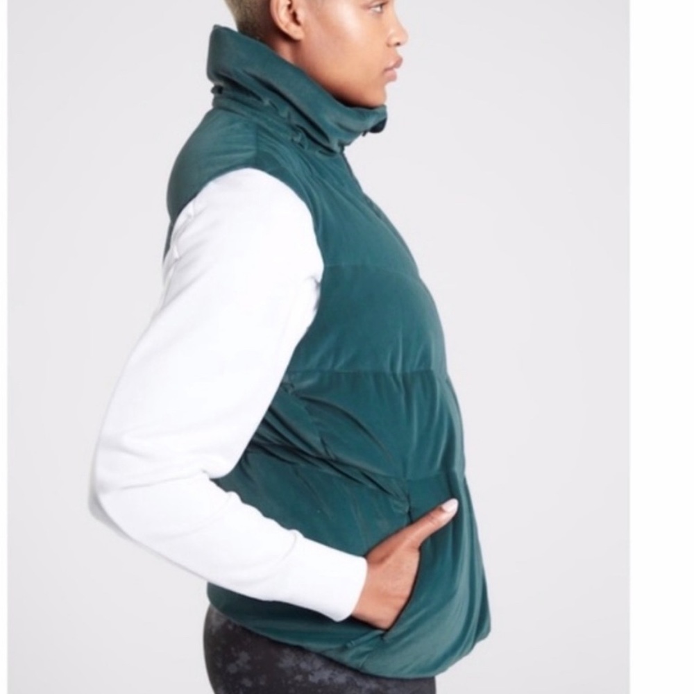 Athleta Nordic teal puffer vest, size xxs
